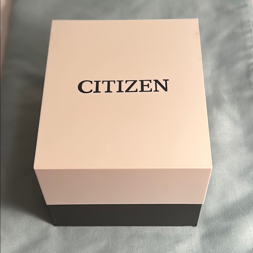 NWT Citizen Men's Silver Watch - Picture 4 of 4